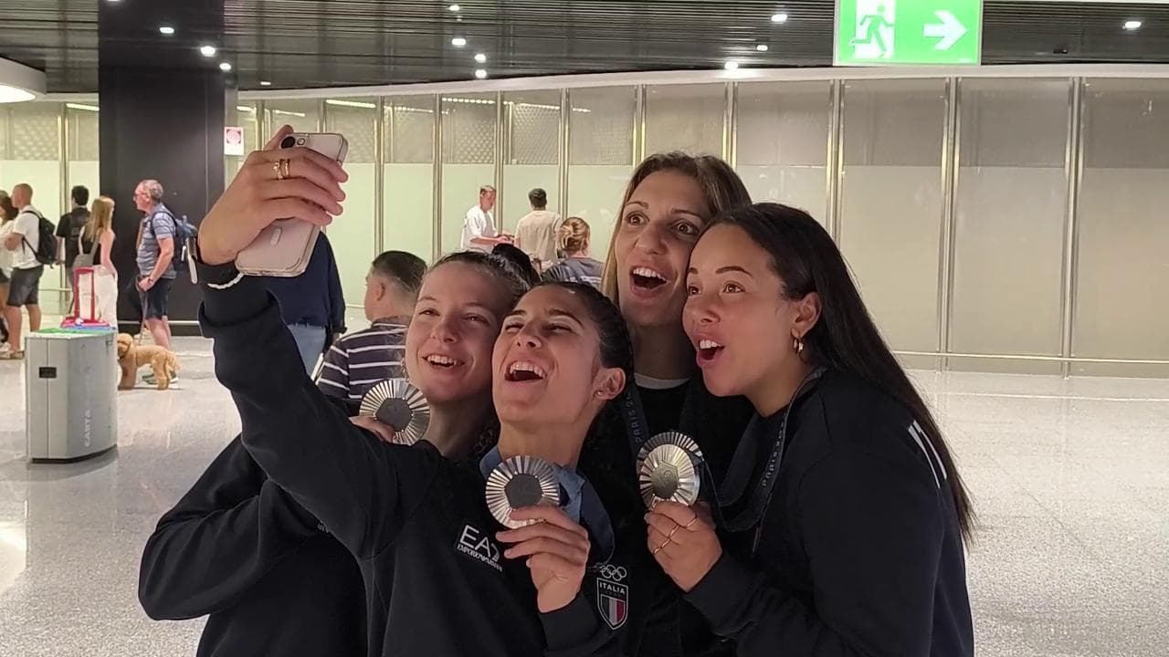 Parigi 2024: il ritorno a casa delle azzurre del fioretto, Errigo: "Da portabandiera un'Olimpiade unica"