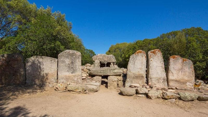 La Tomba dei giganti