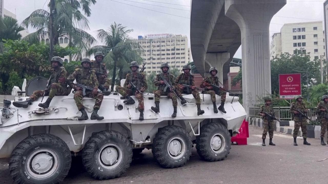 Bangladesh, migliaia di arresti per le proteste: "Nessuno può impedirci di marciare, libereremo il Paese"