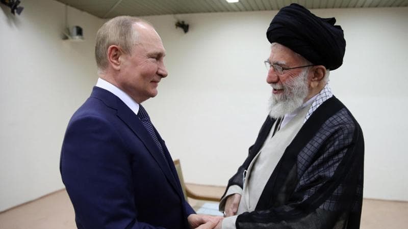 L'ayatollah Ali Khamenei e il presidente russo Vladimir Putin