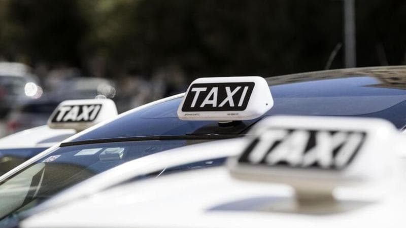 Multa quotidiana ai tassisti romani: “No pervicace alla concorrenza”
