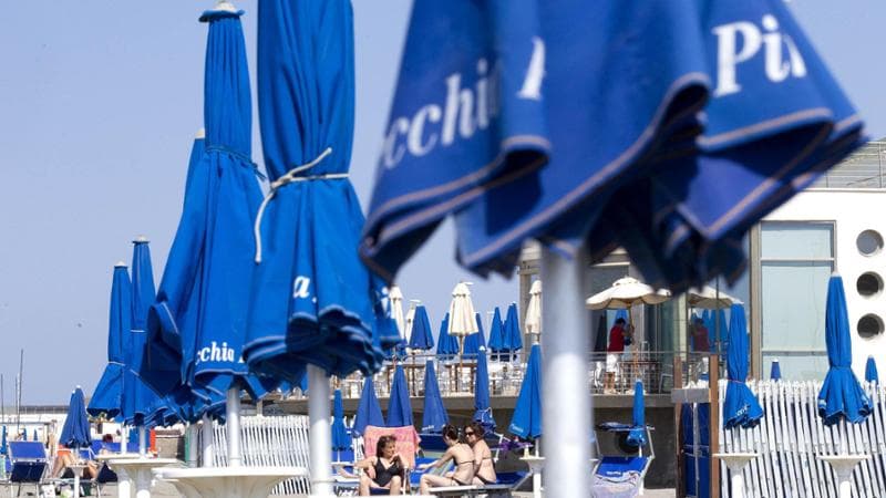 Oggi lo sciopero dei balneari. La via stretta di Meloni: “Gare inevitabili”