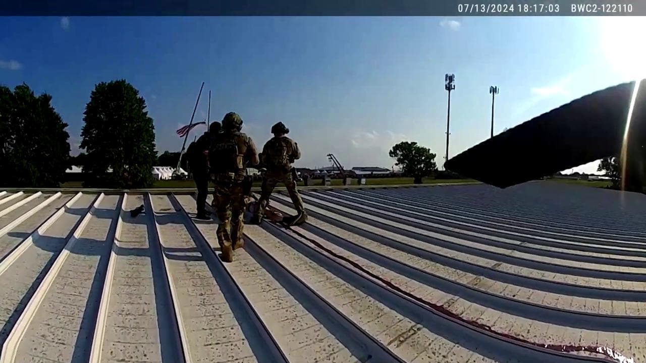 Attentato a Trump, l'intervento della polizia in presa diretta: i video delle bodycam