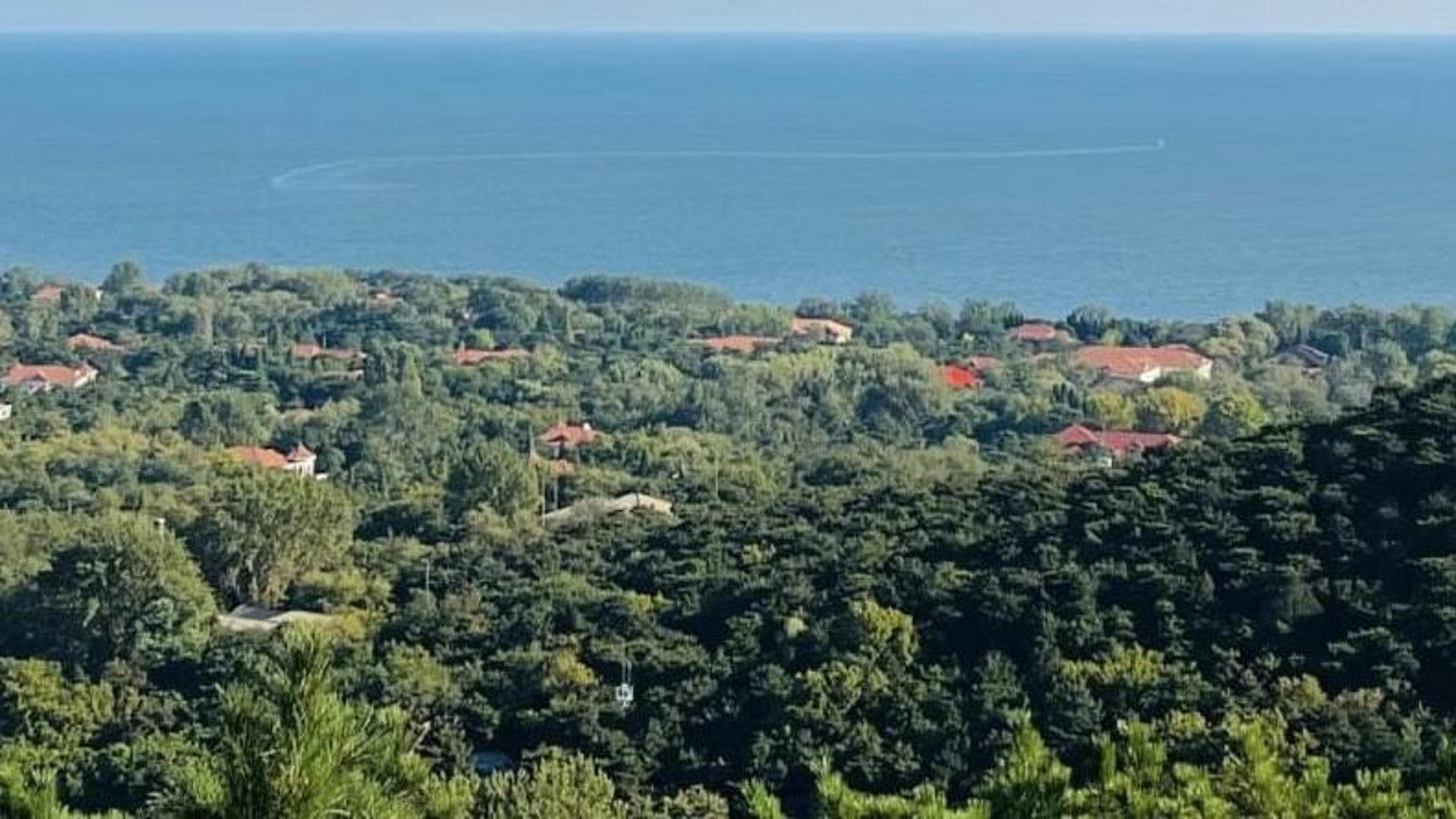 La vista, dall'alto, delle ville dei leader del Partito comunista cinese a Bedhaie