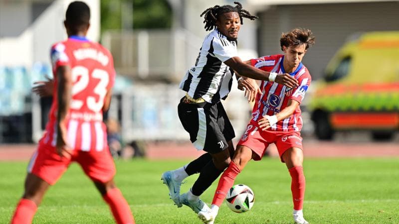 Duello tra Thuram e Joao Felix
