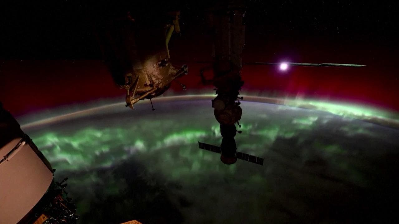 L'aurora boreale ripresa dallo spazio è uno spettacolo mozzafiato
