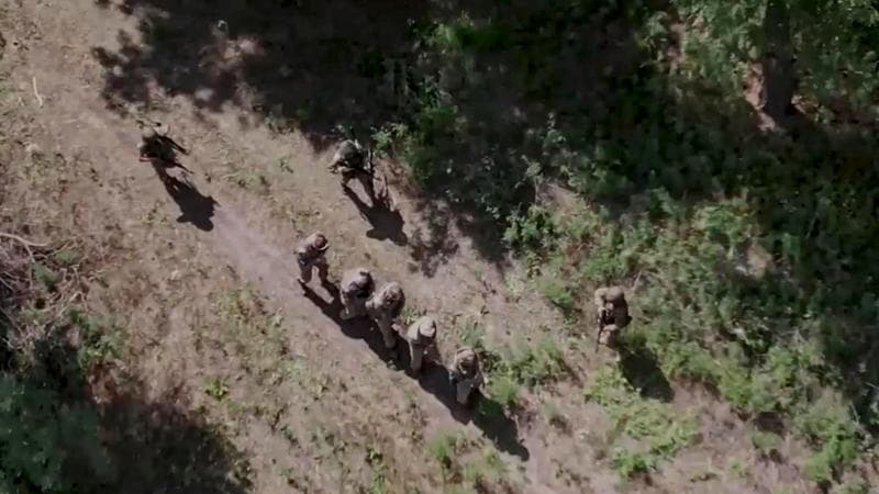 Aeroporti bombardati e prigionieri di guerra. Gli schiaffi alla Russia delle truppe di Zelensky