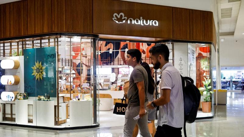 I cosmetici Avon cedono sotto il peso delle cause per il talco cancerogeno: scatta la bancarotta