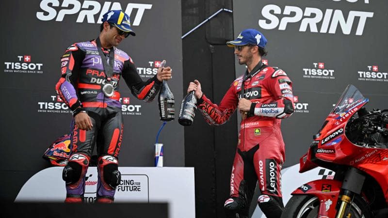 Bagnaia e Martin sul podio
