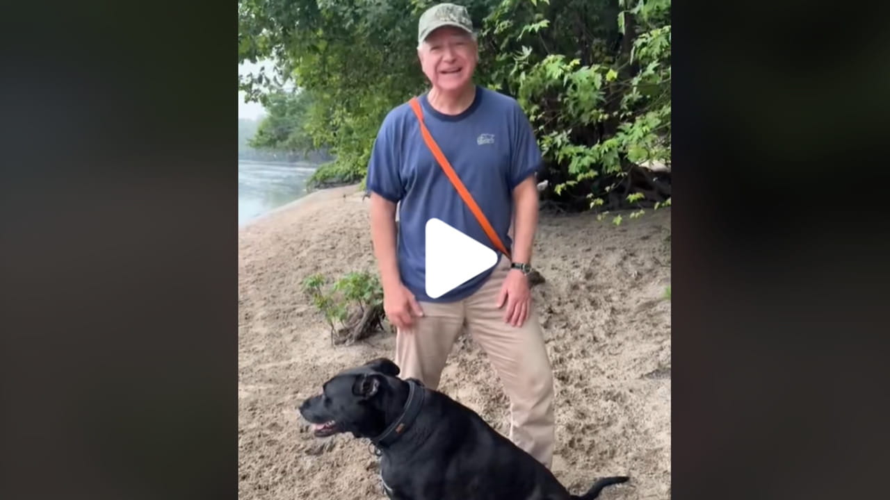 Usa, Tim Walz sbarca su TikTok: il vicepresidente di Kamala Harris  cerca di conquistare i follower con una battuta
