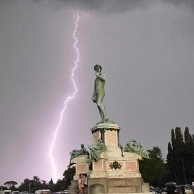 Previsioni meteo: temporali oggi e domani, da mercoledì torna l’anticiclone africano