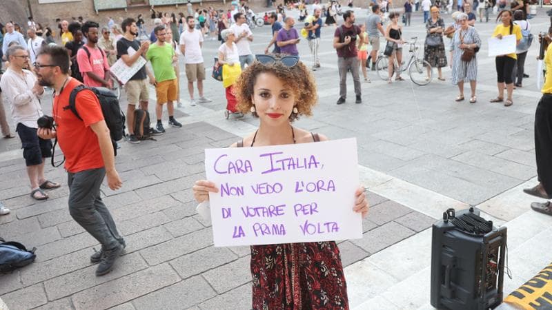 Bologna, una manifestazione per il diritto alla cittadinanza
