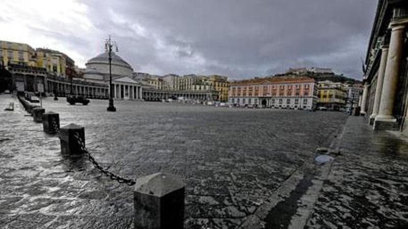 Crescere a Napoli, la città senza margini. I racconti di Carmine Saviano