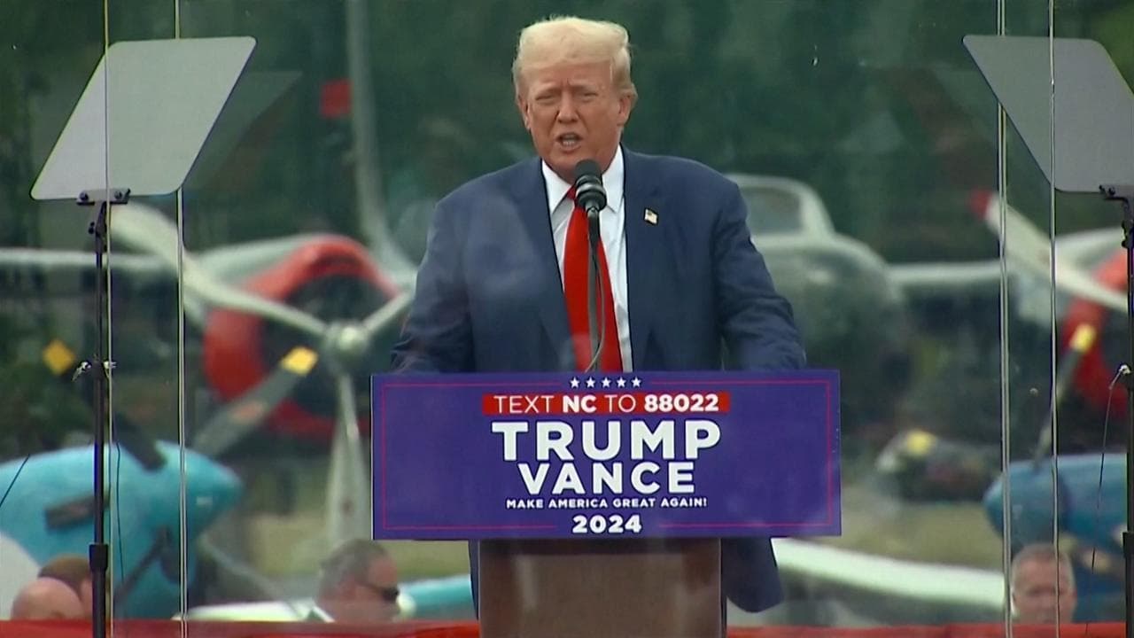 Trump nella 'gabbia di vetro antiproiettile': comizio in sicurezza dopo l'attentato a Butler