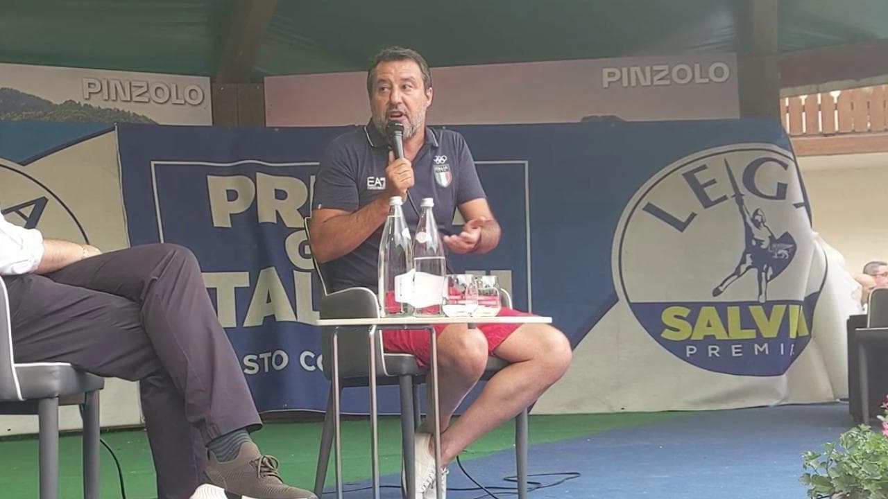 Salvini: "Priorità a stipendi, non a Ius Scholae. Anzi, cittadinanza da togliere a chi fa casino"