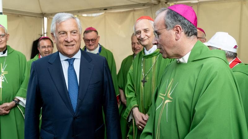 Il piano di Forza Italia in due mosse per bloccare le intese tra governo e Regioni. La “corte” ai cattolici