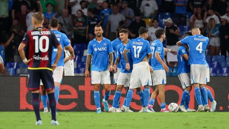 Napoli-Bologna 3-0: Di Lorenzo, Kvaratskhelia e Simeone. La vecchia guardia rialza gli azzurri