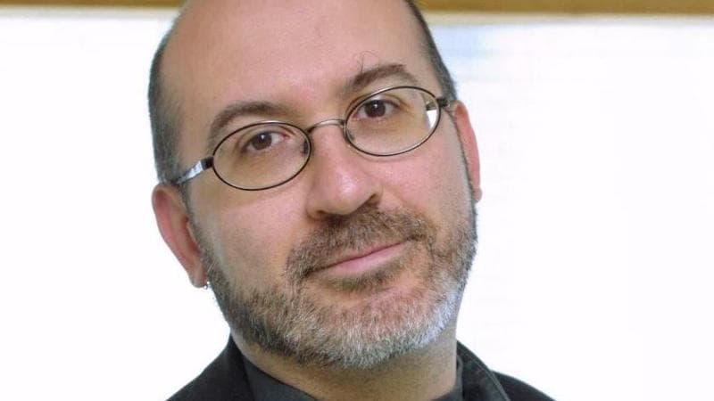 Caso Verzeni, il giallista Sandrone Dazieri: “L’assassino di Sharon si troverà. Il delitto perfetto esiste solo se il killer sceglie a caso le sue vittime”