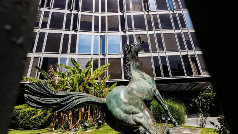 Il cavallo della sede Rai di Viale Mazzini a Roma
