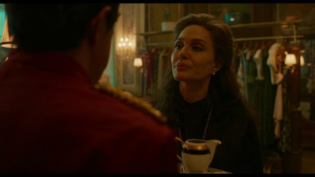 'Maria', Angelina Jolie e Pierfrancesco Favino nel film su Maria Callas - clip