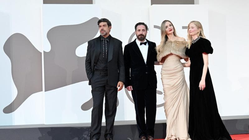 Nella foto il regista Pablo Larrain, Angelina Jolie, Pierfrancesco Favino, Alba Rohrwacher