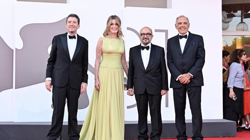 Il ministro Sangiuliano con la moglie, il presidente Buttafuoco e il direttore Barbera all'inaugurazione della Mostra