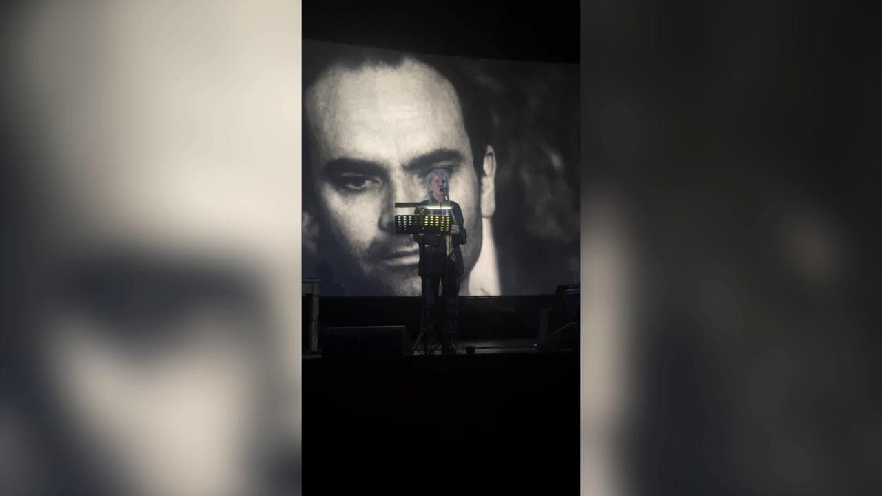 Patti Smith canta a cappella 'Wing' alla Mostra del cinema di Venezia
