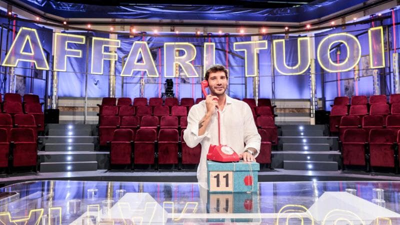 ‘Affari tuoi’, al via la nuova stagione con Stefano De Martino: “Ho sentito Amadeus e mi ha dato dei consigli”