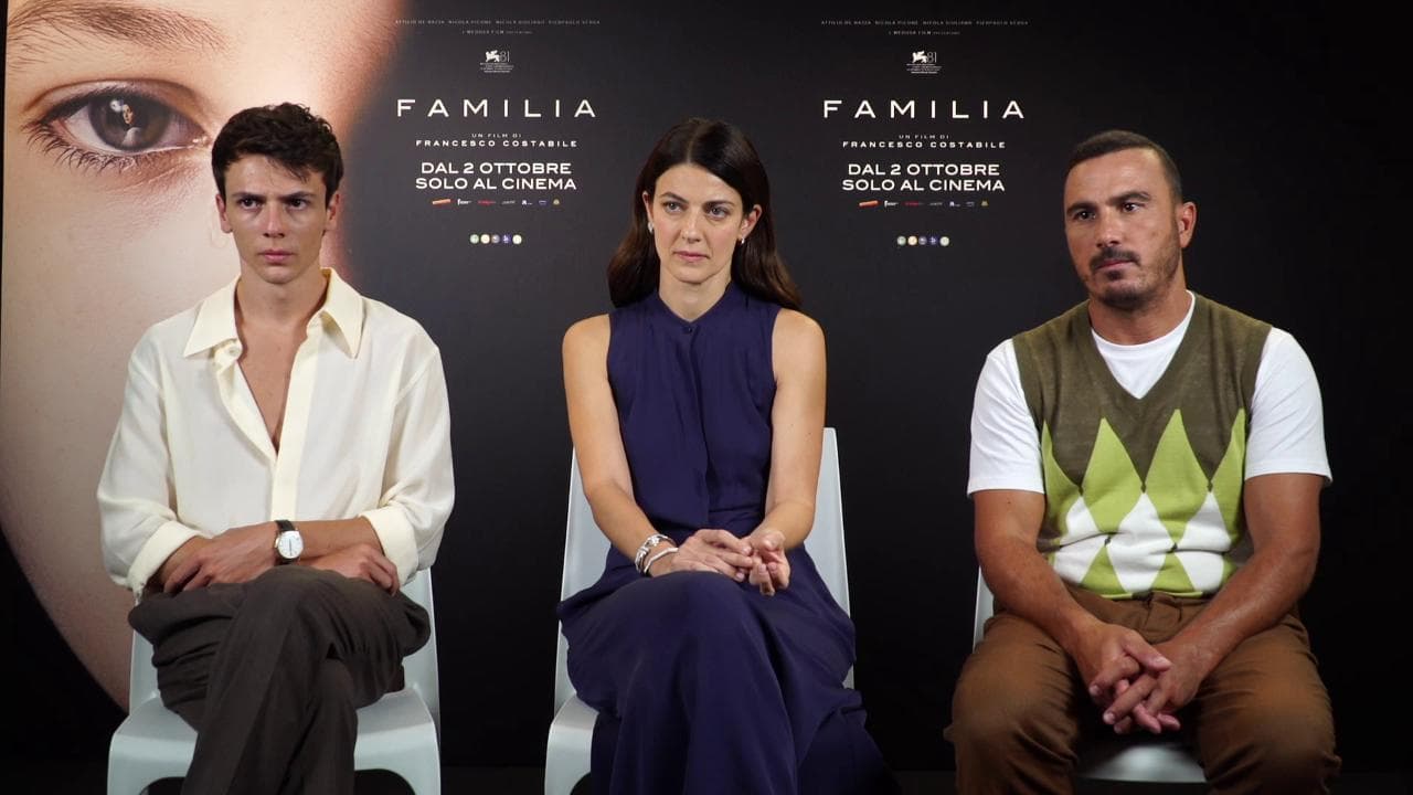 'Familia', a Venezia 81. Barbara Ronchi: "L’attore è un atleta del cuore, a volte te lo devi rompere”
