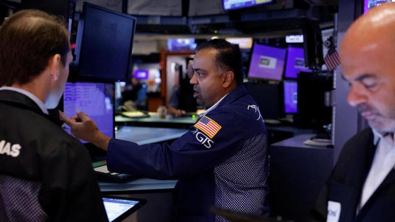 Le Borse di oggi, 3 settembre. Listini deboli, il dollaro si rafforza