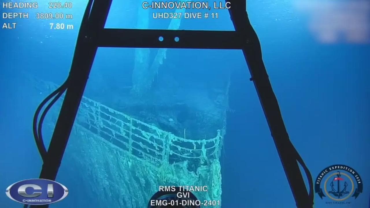Crolla una parte della ringhiera del Titanic: il film la rese celebre con la sua scena più nota