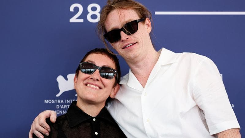 Caleb Landry Jones, e quel talento da festival. Dopo ‘Dogman’ ora c’è ‘Harvest’: “Con i film ho imparato a essere libero”