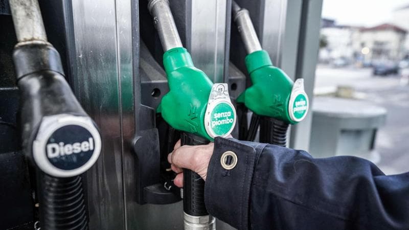 La rabbia dei benzinai blocca la riforma