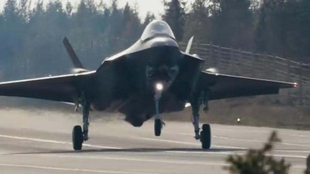 Come un caccia in tangenziale? Così i superjet F-35 atterrano anche in autostrada