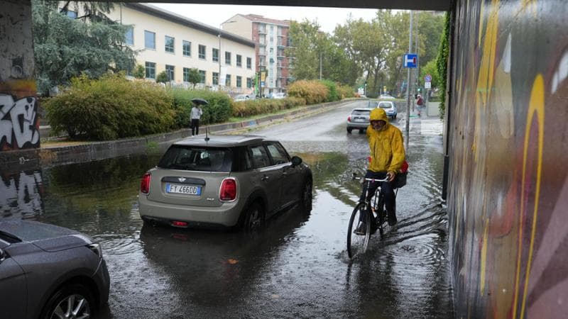 Il maltempo si abbatte sul nord Italia: un disperso in Piemonte, esondato il Seveso a Milano