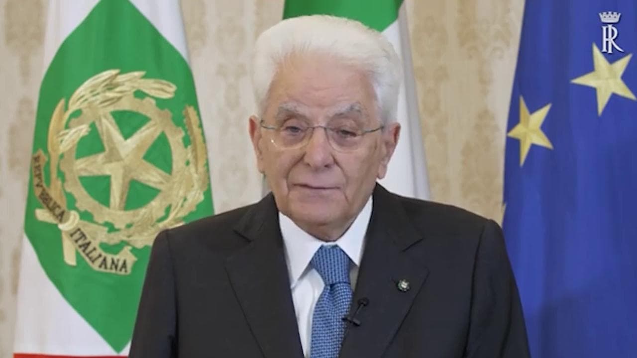 Mattarella a Cernobbio: "Nel 2023 l’Italia ha pagato interessi quanto quelli di Francia e Germania insieme, abbattere debito"