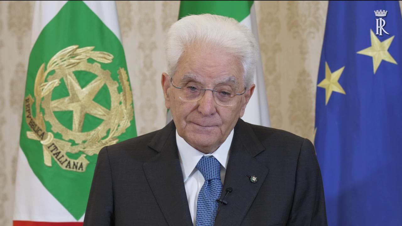 Mattarella: "Europa incompiuta. Scelte lucide della Commissione sulla pandemia"