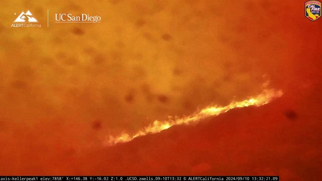 Incendi in California, il fuoco divora tutto: le impressionanti immagini in timelapse