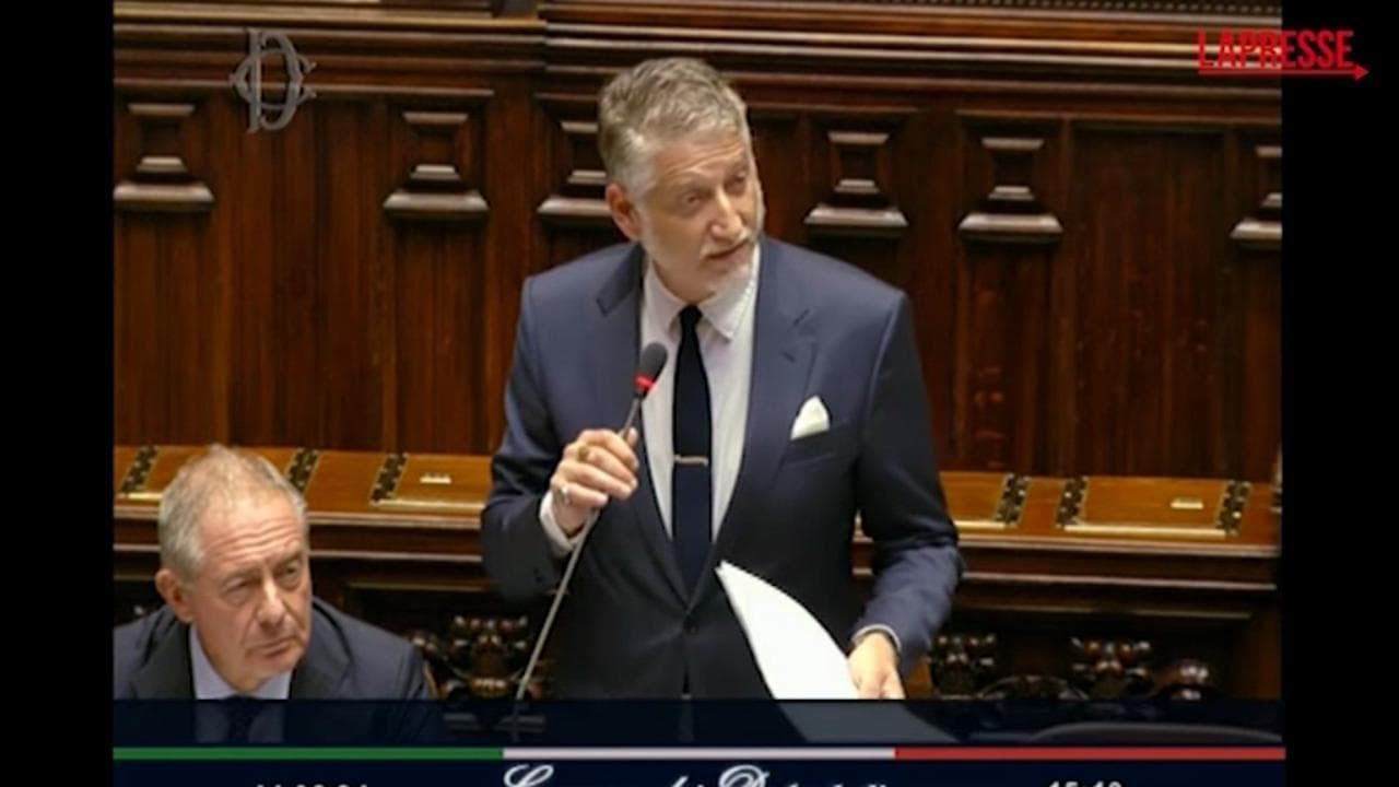 Giuli: "Nomine? Non mi sento offeso dalle scelte di Sangiuliano"