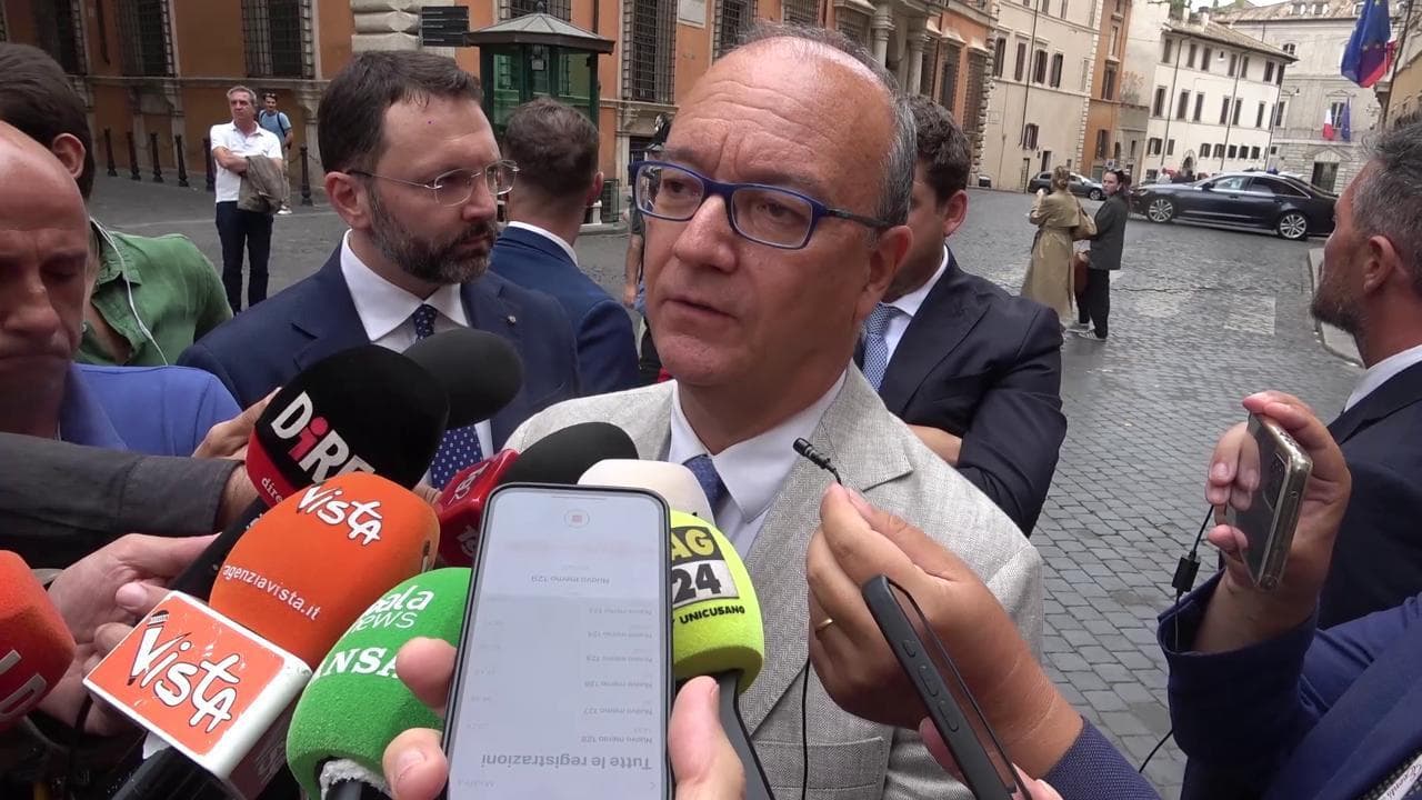 Liceo del Made in Italy, Valditara nega lo stop: "L'iter riprende e c'è la piena sostenibilità finanziaria"