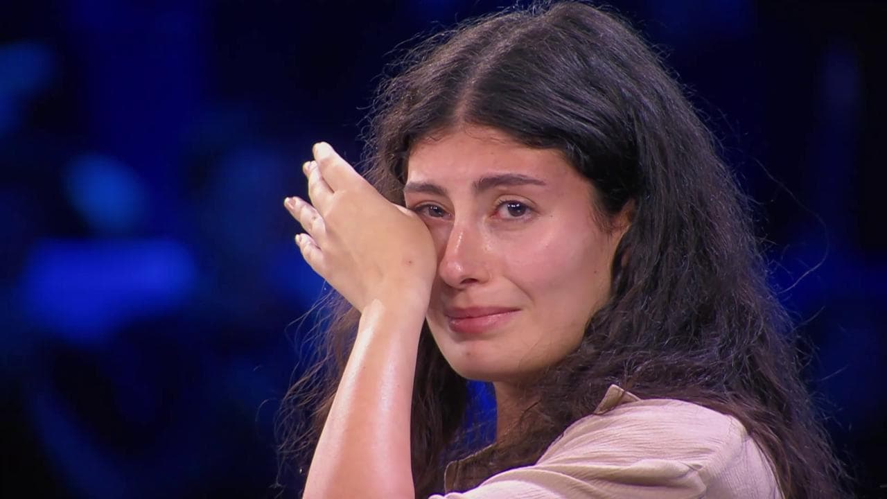 X Factor, Daniela Di Cicco con i Radiohead emoziona i giudici. "Mi sono sempre sentita fuori posto"