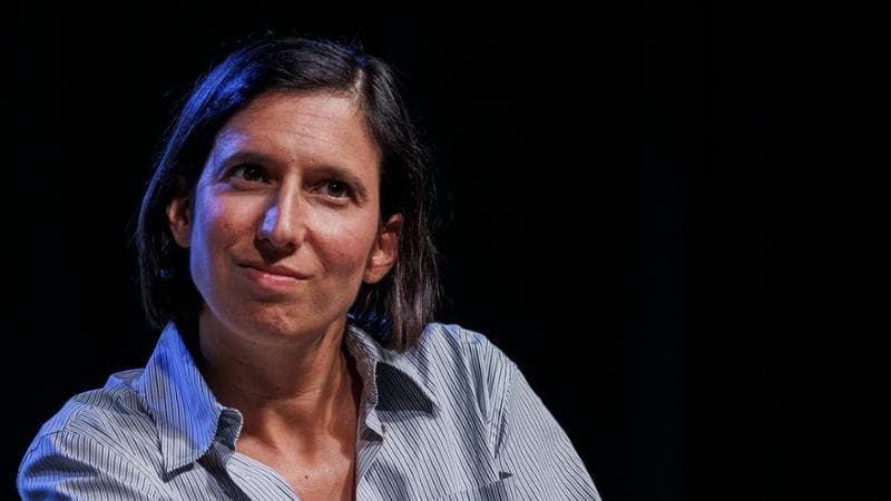 Elly Schlein firma il referendum sulla cittadinanza, il fronte si allarga