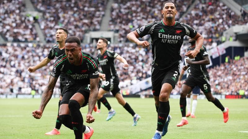 Gabriel esulta dopo il gol vittoria