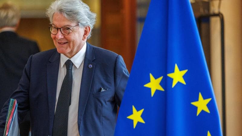 Colpo di scena a Bruxelles. Breton lascia la Commissione Ue e accusa von der Leyen. Al suo posto Macron designa Stéphane Séjourné