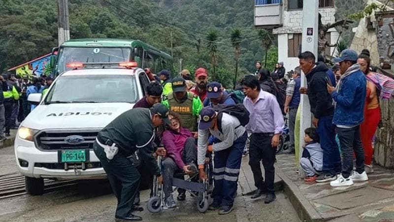 Perù, pioggia e nebbia sul Machu Picchu: un bus turistico precipita in una scarpata. Trenta feriti tra cui dieci italiani
