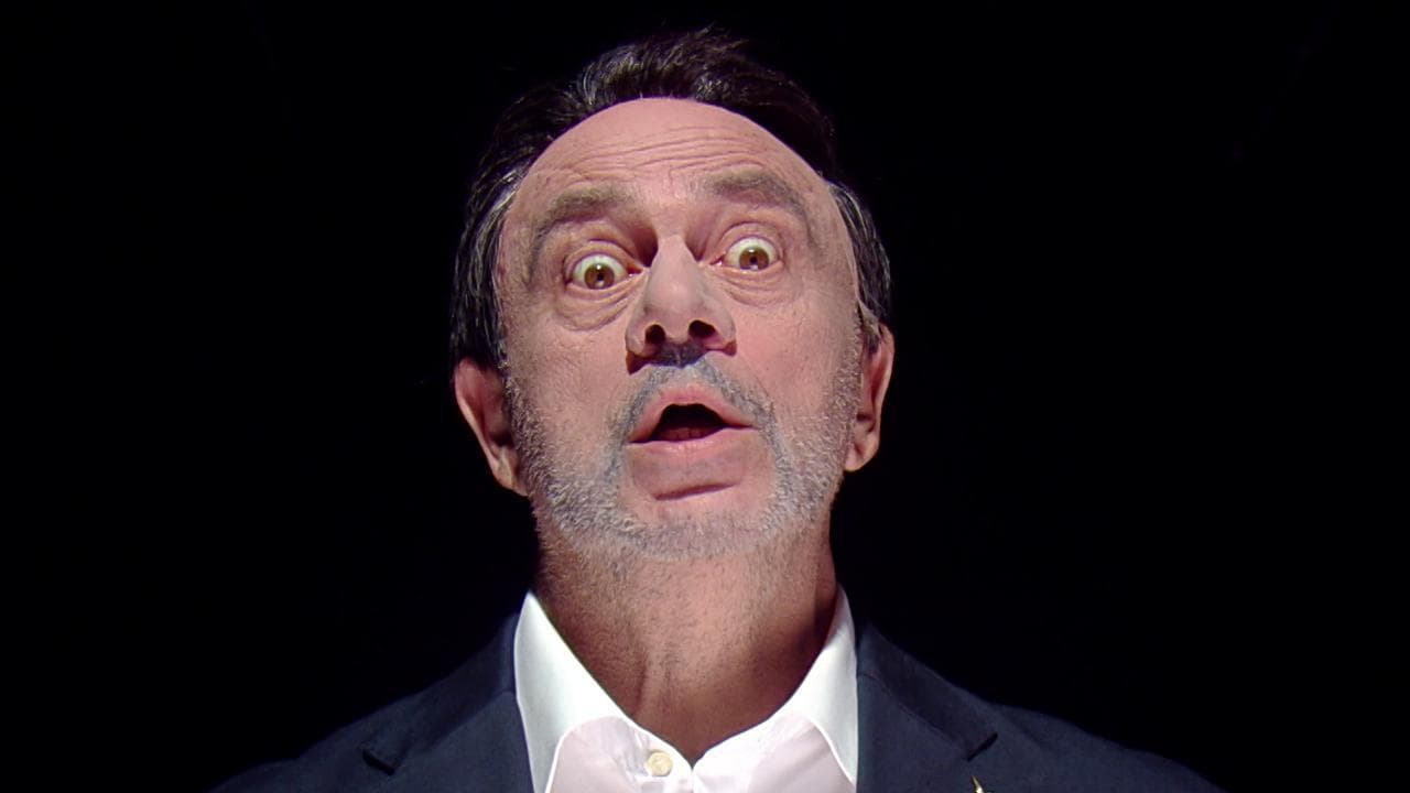 Crozza-Salvini sul processo Open Arms: "Chiudetemi in cella. Sono già passato da martire?"