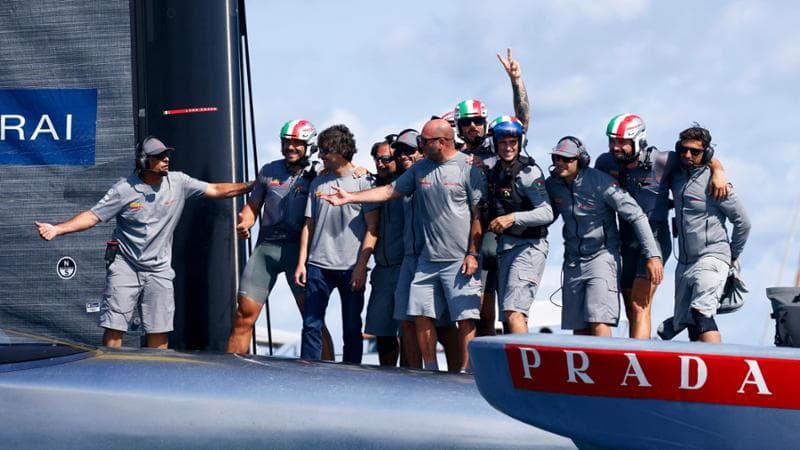 Luna Rossa, una lezione di squadra con la barca riparata in una notte. Spithill: “Nell’hangar ho visto degli zombie”