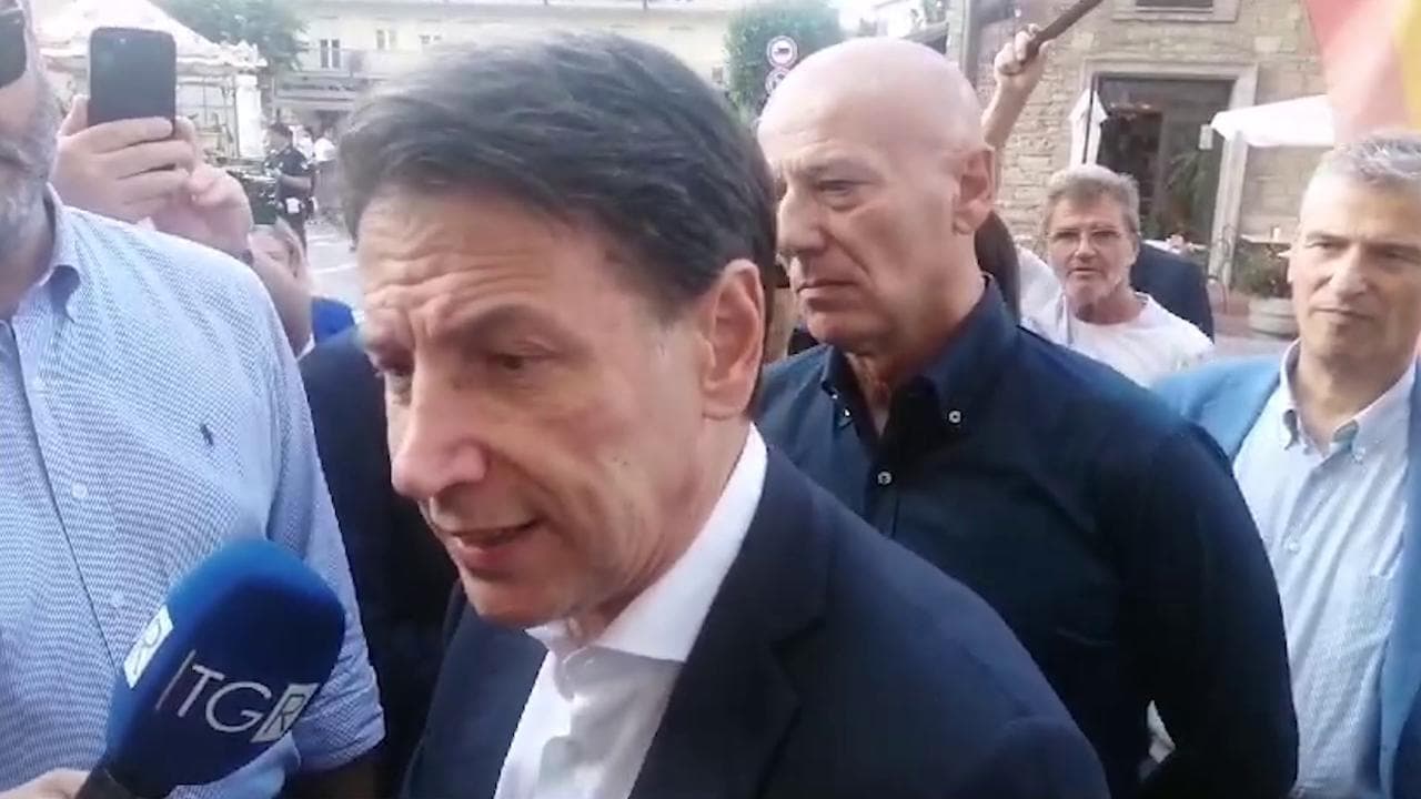 Conte alla Marcia della Pace: "Le strategie militari dimostrano che c'è deficit della politica vera, non quella dei parolai"