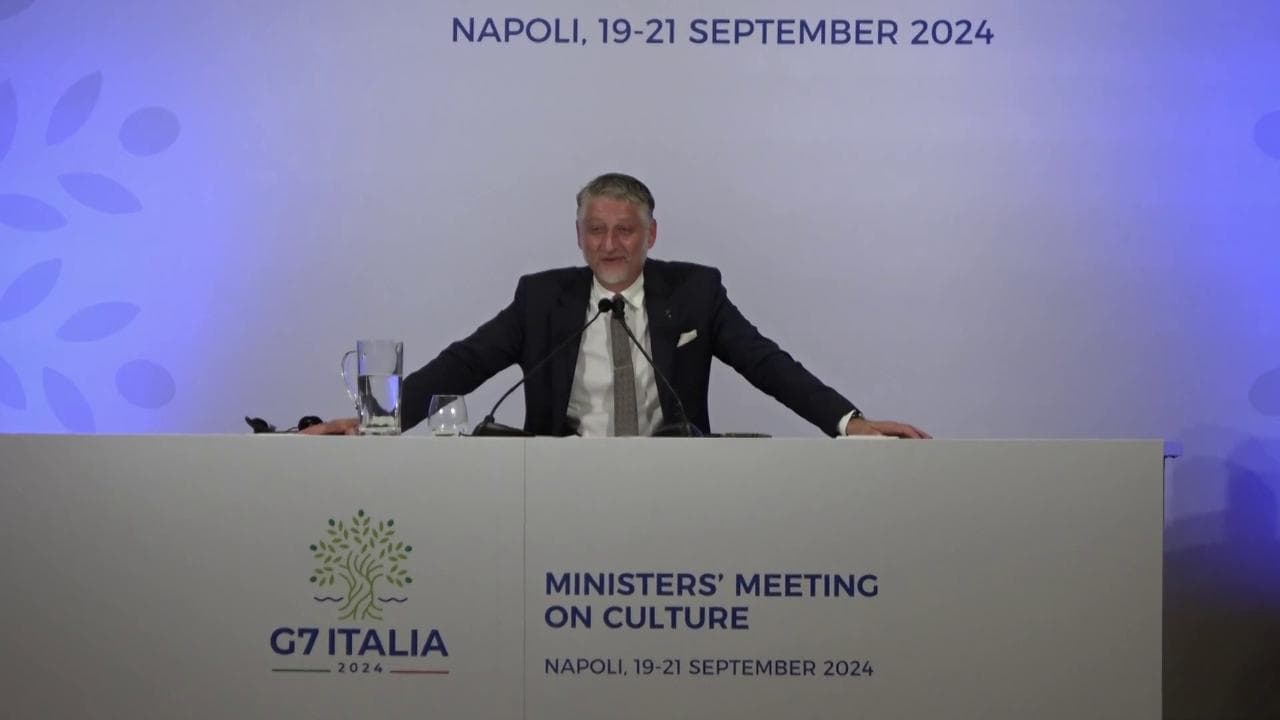 Giuli: "Beatrice Venezi è una risorsa, speriamo di non perderla"