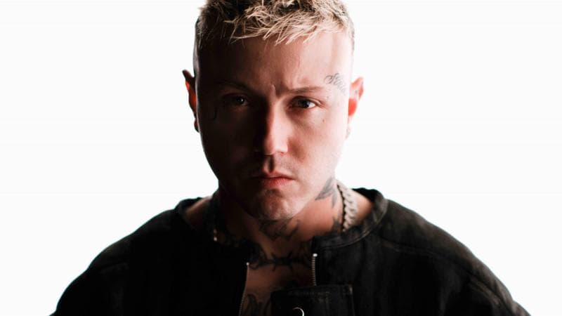 Lazza, il nuovo album è ‘Locura’: “I grandi numeri possono dare alla testa, vi racconto il lato oscuro del successo”